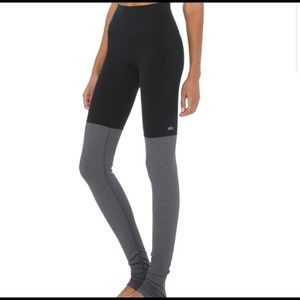 Alo Yoga Goddess Legging
